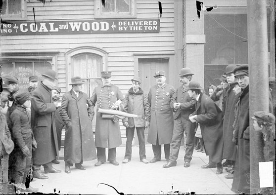 Chicago Police arrest two males-1905