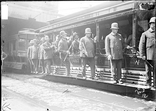 Chicago Police ride streetcar to their beats