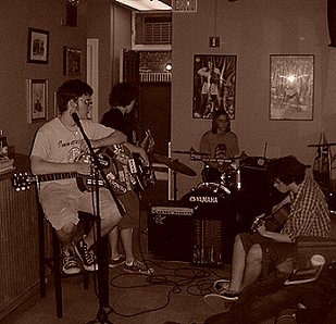Chick Peas, Keswick Coffee Shop, Acoustic Show, 5-30-2003